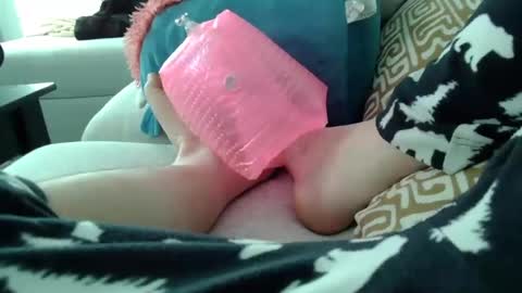 Snapshot of sinful_shine chatting on February 2, 6:31 pm Sinful shine online show from February 2, 6:31 pm