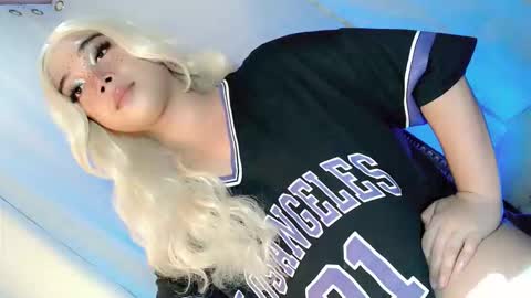 sinful_sirenity69 online show from April 7, 5:57 pm