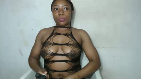 sinfulbicth online show from September 18, 7:49 pm