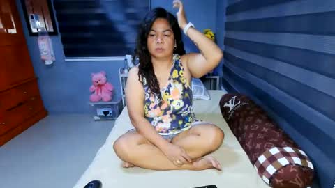 sinfullwife6969 online show from May 31, 9:38 am