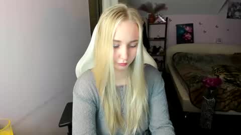 Snapshot of singlemother5619 chatting on January 10, 10:36 pm nika online show from January 10, 10:36 pm