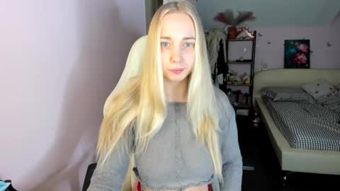 Snapshot of singlemother5619 chatting on January 19, 5:58 am nika online show from January 19, 5:58 am