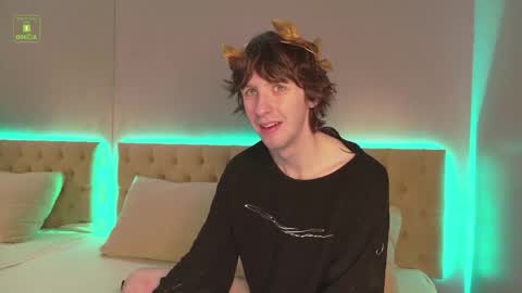 Snapshot of sinkisser chatting on November 2, 10:28 am WARREN online show from November 2, 10:28 am