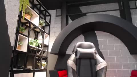 SinLickerr online show from February 13, 9:33 pm