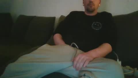 Snapshot of sinned09 chatting on February 1, 6:29 pm sinned09 online show from February 1, 6:29 pm