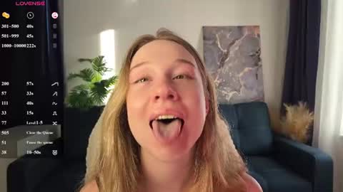 Snapshot of sinner_eve chatting on July 1, 3:08 am Aurora online show from July 1, 3:08 am