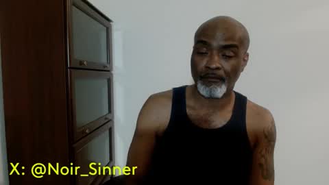 Snapshot of sinnernoir chatting on April 10, 6:29 am My Name Is..............................John online show from April 10, 6:29 am