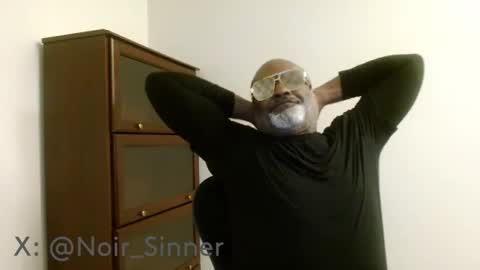 Snapshot of sinnernoir chatting on April 15, 9:05 am My Name Is..............................John online show from April 15, 9:05 am