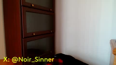 Snapshot of sinnernoir chatting on April 24, 4:42 pm My Name Is..............................John online show from April 24, 4:42 pm