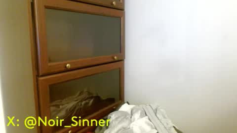 Snapshot of sinnernoir chatting on April 29, 5:22 am My Name Is..............................John online show from April 29, 5:22 am
