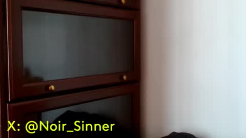 Snapshot of sinnernoir chatting on May 5, 4:48 pm My Name Is..............................John online show from May 5, 4:48 pm
