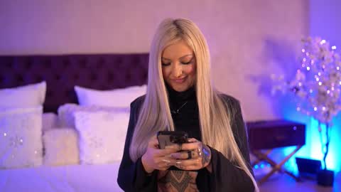 Snapshot of sinners_muse chatting on January 17, 9:47 am Sinners Muse online show from January 17, 9:47 am