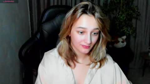 Snapshot of sinty_noria chatting on February 19, 7:50 am Sinty Noria online show from February 19, 7:50 am