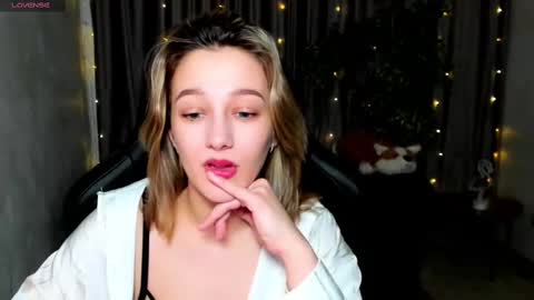 Snapshot of sinty_noria chatting on February 25, 1:20 am Sinty Noria online show from February 25, 1:20 am