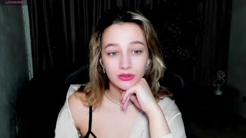 Snapshot of sinty_noria chatting on March 6, 3:35 am Sinty Noria online show from March 6, 3:35 am