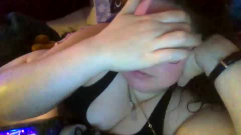 Snapshot of siofra chatting on October 14, 9:32 am Siofra online show from October 14, 9:32 am