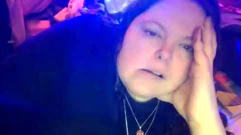 Siofra online show from April 1, 3:29 am