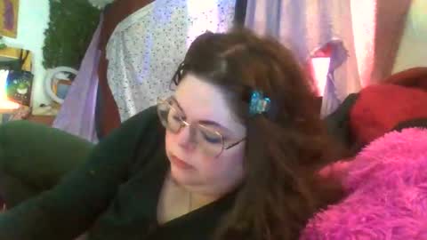 Snapshot of siofra chatting on April 7, 2:50 pm Siofra online show from April 7, 2:50 pm