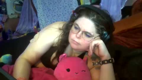 Snapshot of siofra chatting on April 11, 1:21 am Siofra online show from April 11, 1:21 am