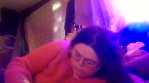 Snapshot of siofra chatting on April 13, 5:40 pm Siofra online show from April 13, 5:40 pm