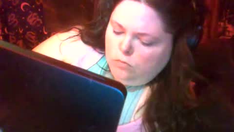 Snapshot of siofra chatting on April 18, 12:42 pm Siofra online show from April 18, 12:42 pm