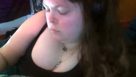 Snapshot of siofra chatting on April 18, 10:32 pm Siofra online show from April 18, 10:32 pm