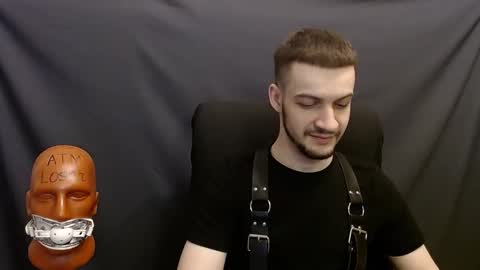 Sir Damien online show from December 12, 2:26 am