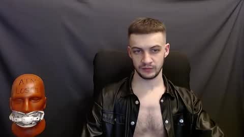 Sir Damien online show from December 25, 2:57 am