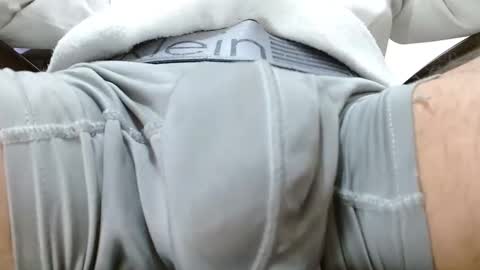 AlphaMaster Rodrick online show from December 21, 5:03 am