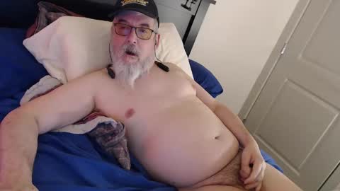 Snapshot of sirbeercan chatting on January 23, 11:58 am sir beer can the friendly hermit online show from January 23, 11:58 am