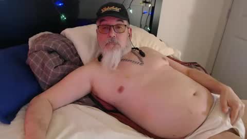 Snapshot of sirbeercan chatting on March 2, 6:27 am sir beer can the friendly hermit online show from March 2, 6:27 am