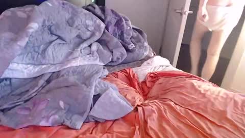 Snapshot of sirbeercan chatting on January 18, 4:05 am sir beer can the friendly hermit online show from January 18, 4:05 am