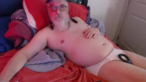 Snapshot of sirbeercan chatting on February 13, 8:21 am sir beer can the friendly hermit online show from February 13, 8:21 am