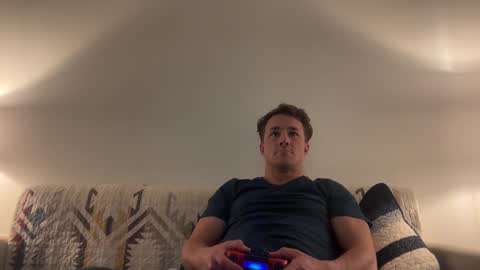 Snapshot of sirbubblesworth chatting on December 10, 2:16 am sirbubblesworth online show from December 10, 2:16 am