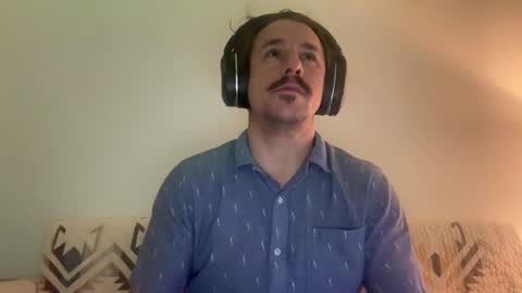 Snapshot of sirbubblesworth chatting on January 27, 12:37 pm sirbubblesworth online show from January 27, 12:37 pm