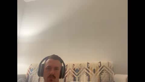 Snapshot of sirbubblesworth chatting on September 15, 4:45 am sirbubblesworth online show from September 15, 4:45 am