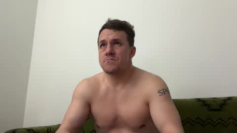 Snapshot of sirbubblesworth chatting on April 8, 5:29 am sirbubblesworth online show from April 8, 5:29 am