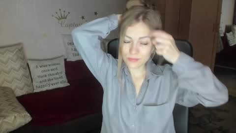 sirenasilk online show from October 28, 3:10 am