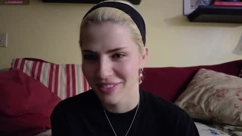 Snapshot of sirenitysirenx chatting on September 23, 4:04 am Sirenity online show from September 23, 4:04 am