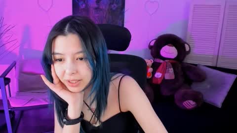 Snapshot of sirenmystique chatting on February 14, 7:32 pm Si online show from February 14, 7:32 pm