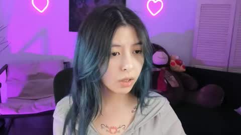 Snapshot of sirenmystique chatting on February 18, 7:32 pm Si online show from February 18, 7:32 pm