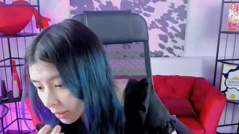 Snapshot of sirenmystique chatting on February 22, 7:56 pm Si online show from February 22, 7:56 pm