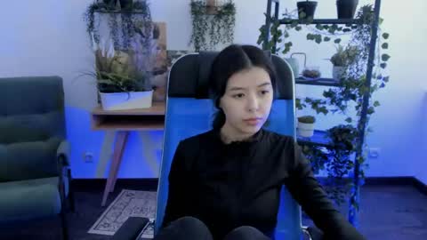 Snapshot of sirenmystique chatting on March 9, 7:23 am Si online show from March 9, 7:23 am