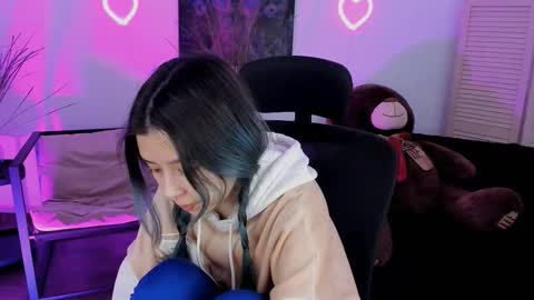 Snapshot of sirenmystique chatting on March 18, 7:06 pm Si online show from March 18, 7:06 pm