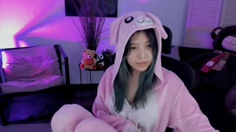 Snapshot of sirenmystique chatting on March 26, 7:19 pm Si online show from March 26, 7:19 pm