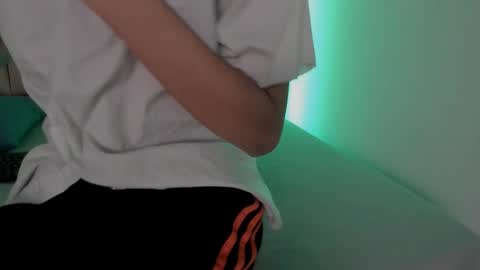 Snapshot of sirio_js chatting on February 11, 4:06 am sirio_js online show from February 11, 4:06 am