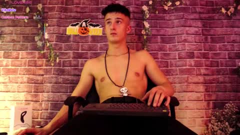 Snapshot of sirredy chatting on October 29, 6:09 pm Edy online show from October 29, 6:09 pm