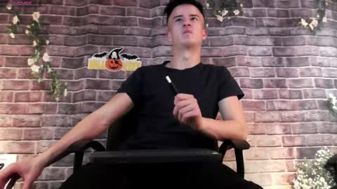 Snapshot of sirredy chatting on November 1, 5:59 pm Edy online show from November 1, 5:59 pm