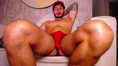 Snapshot of sirs_papi chatting on February 14, 4:26 am Call me papi online show from February 14, 4:26 am