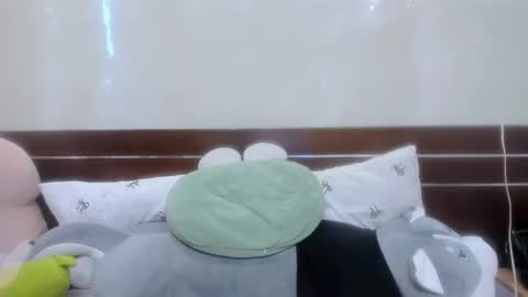 julila online show from December 23, 2:42 am